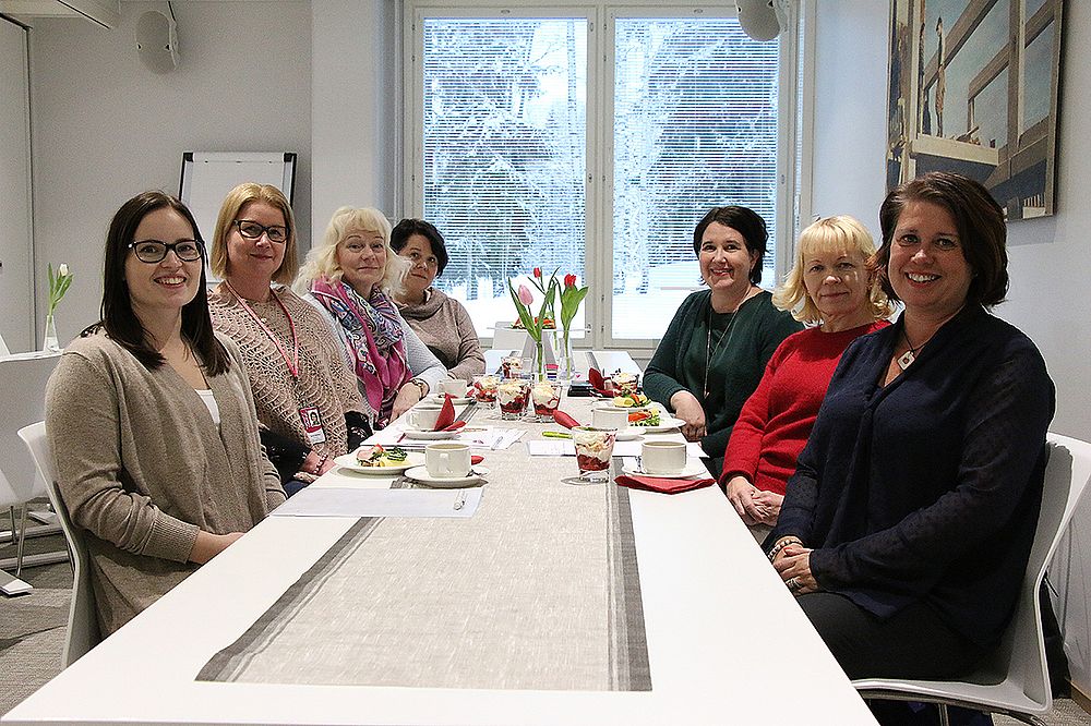 Henkilökohtaisen avustajan oppisopimuskoulutus suunniteltiin TAKKin ja Onni hoivan yhteistyönä. Henkilökohtaisen avustajan oppisopimuskoulutus suunniteltiin TAKKin ja Onni hoivan yhteistyönä.